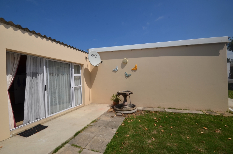 3 Bedroom Property for Sale in Queensberry Bay Eastern Cape